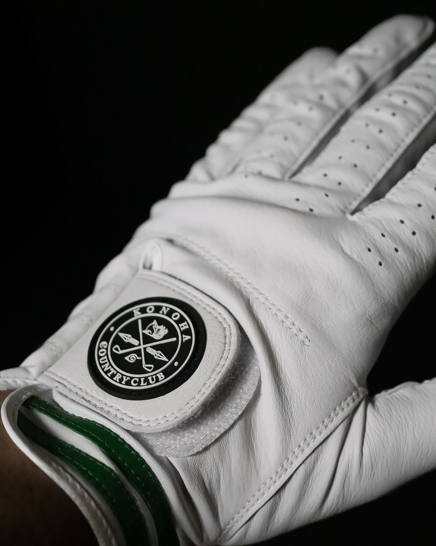 Konoha Country Club Glove